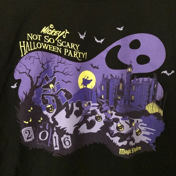 Vintage Tops - super cute disney halloween tee! Vintage Tops - super cute disney halloween tee!